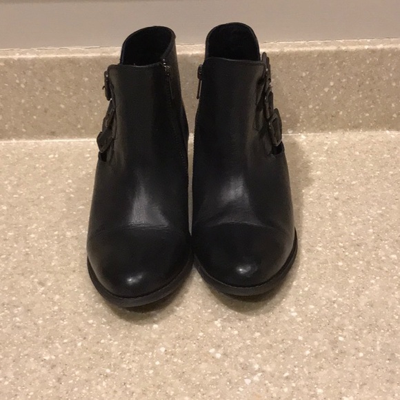 Shorty Boots With Inside Zipper - Picture 4 of 7